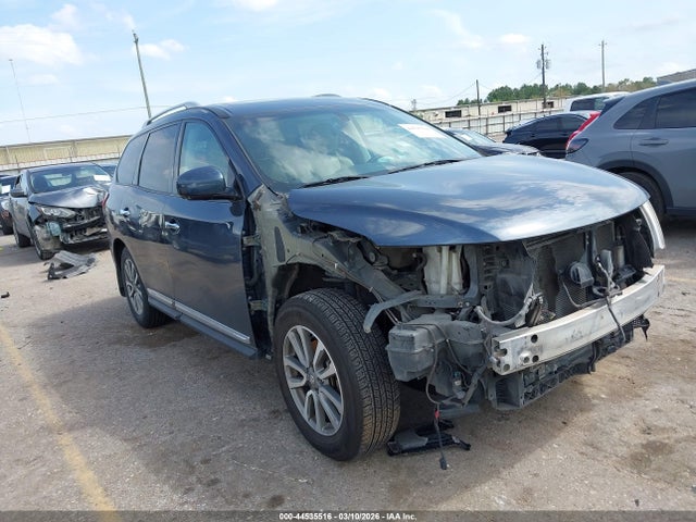 nissan pathfinder 2016 — VIN 5N1AR2MN9GC669075